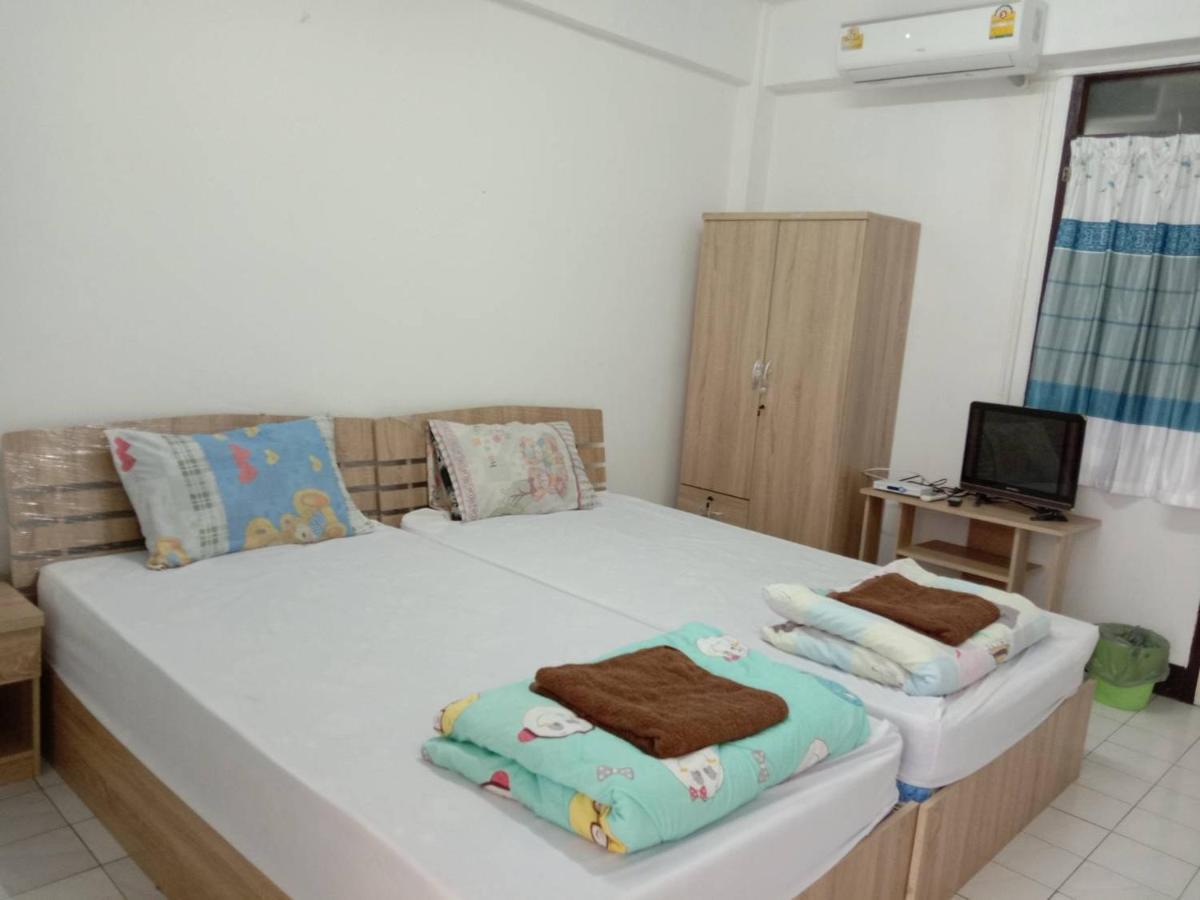 Natcha Place Thammasat Rangsit Банкок Екстериор снимка