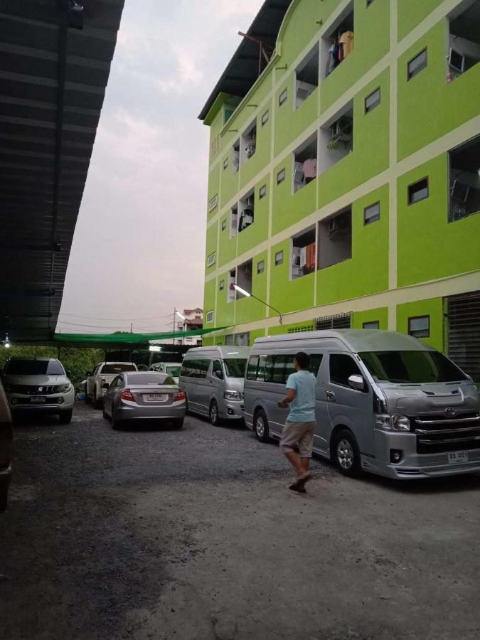 Natcha Place Thammasat Rangsit Банкок Екстериор снимка
